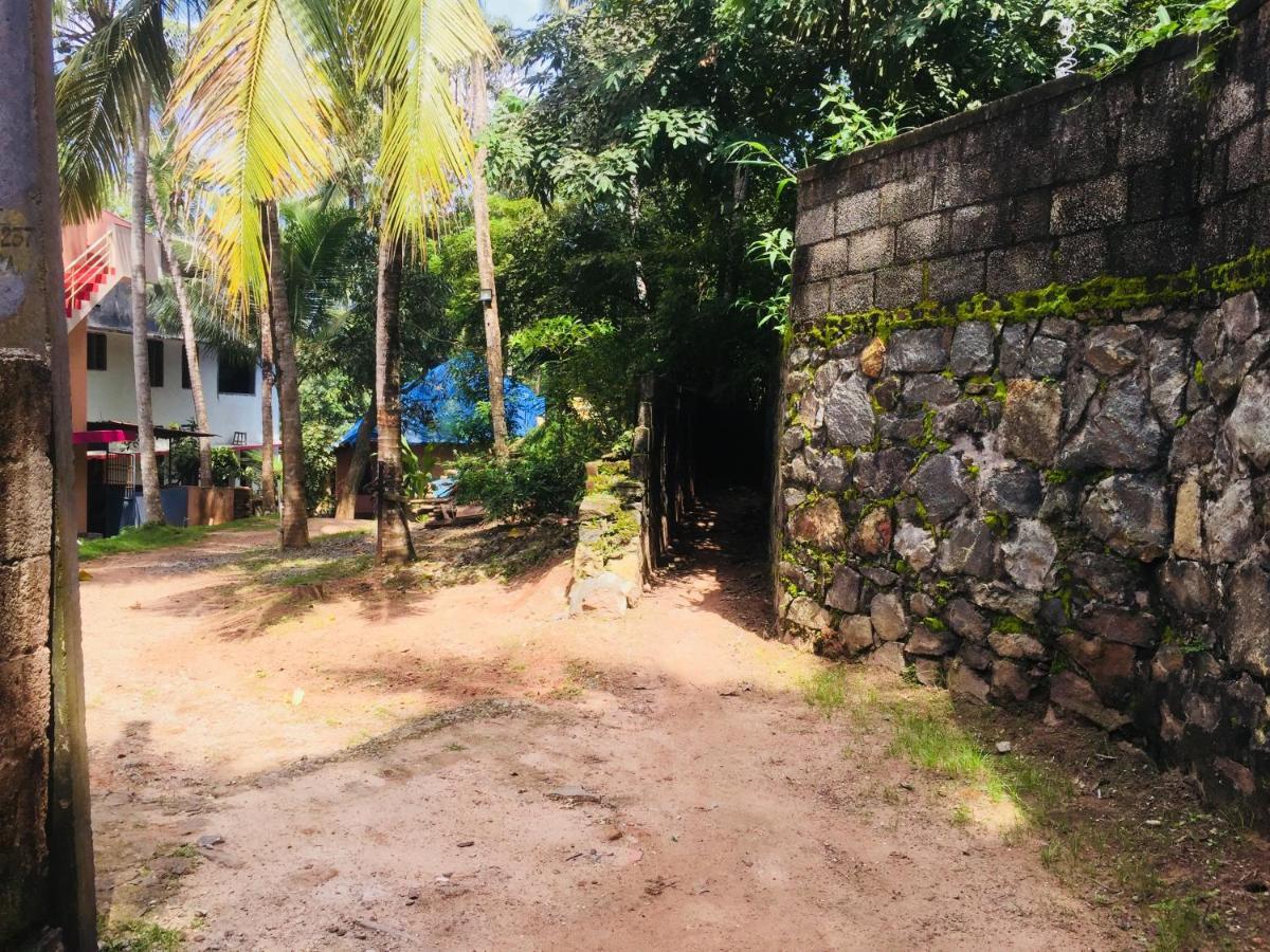 Ganesh House Ayurveda Homestay Kovalam Exteriör bild