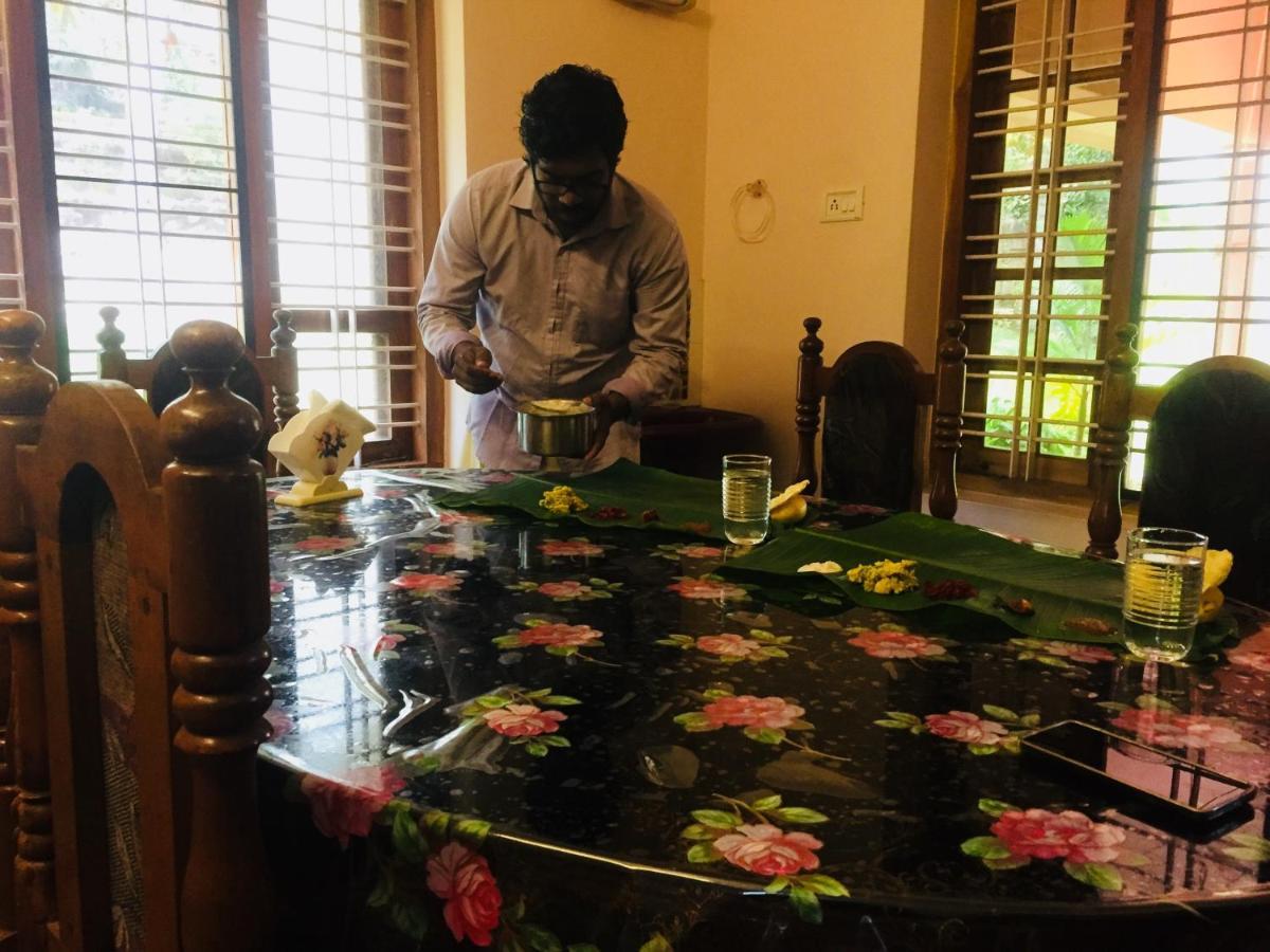 Ganesh House Ayurveda Homestay Kovalam Exteriör bild