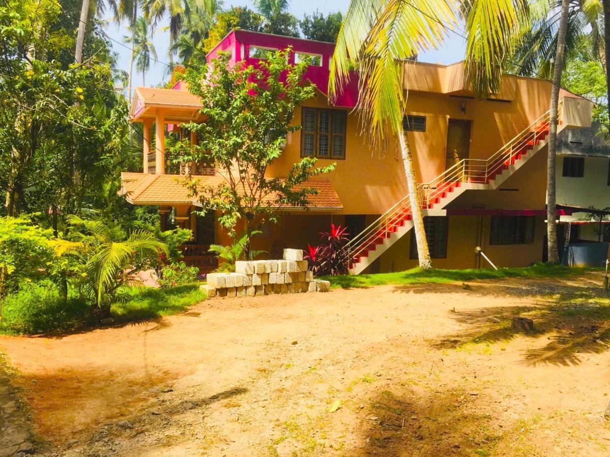 Ganesh House Ayurveda Homestay Kovalam Exteriör bild