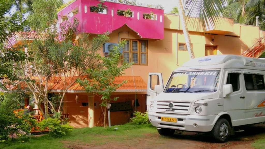 Ganesh House Ayurveda Homestay Kovalam Exteriör bild